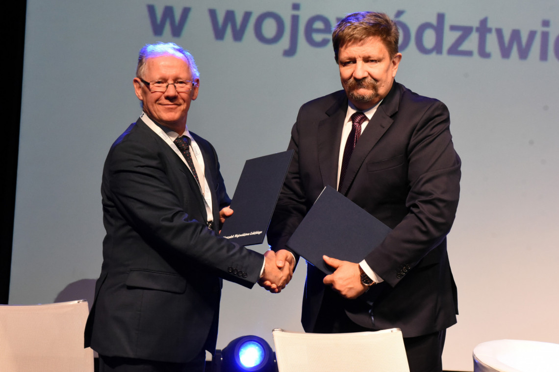 Marszałek Grzegorz Schreiber i rektor prof. Sławomir Wiak podpisali list intencyjny w sprawie wdrożenia technologii 5G w regionie łódzkim