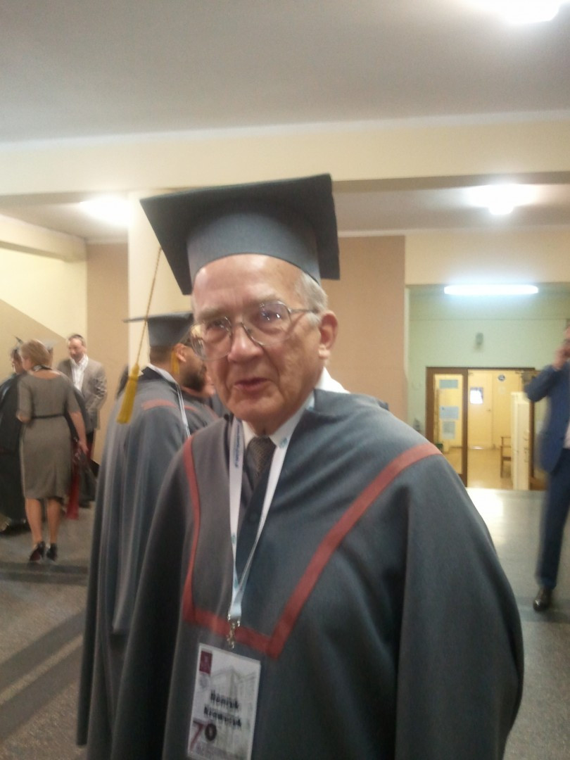 Profesor Henryk Krawczyk, zdjęcie zrobione w czasie uroczystości jubileuszu Wydzaiłu Chemicznego