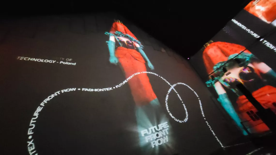 holograficzny pokaz mody