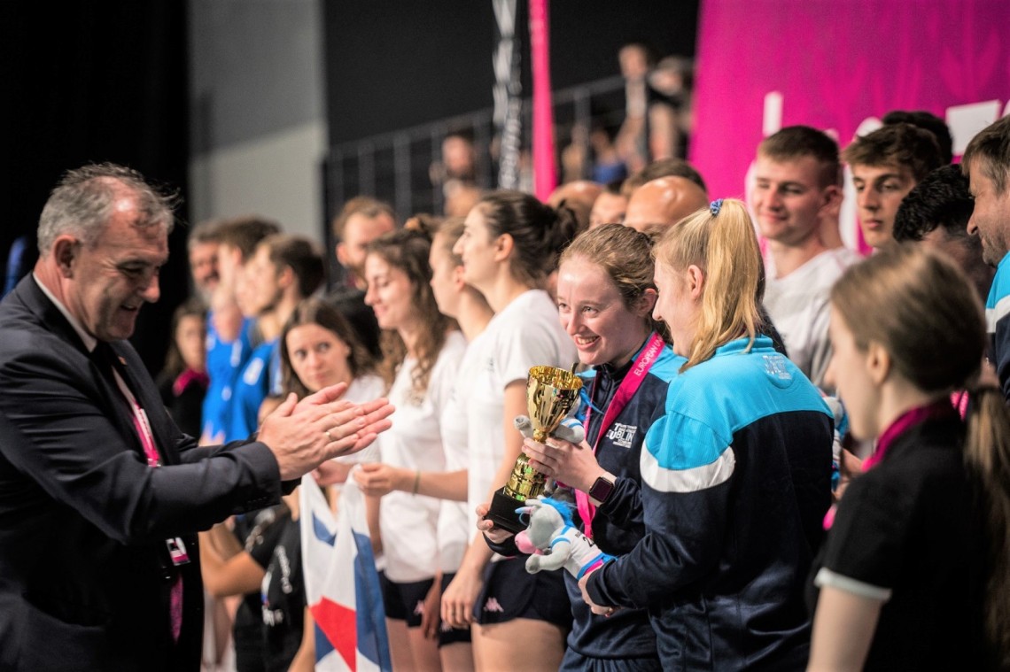 Jenym z przyjemnych obowiązków rektora Jóźwika był udział w ceremoniach medalowaych