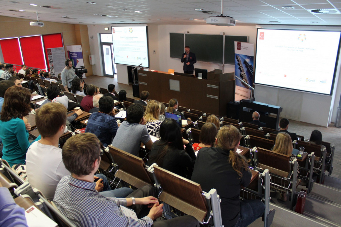 W czasie otwarcia seminarium przemawiał prof. Dariusz Bieliński