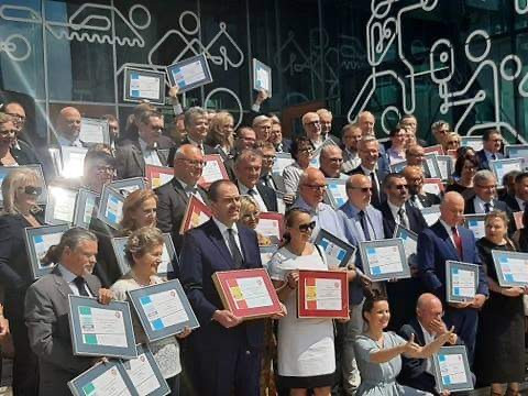 Pamiątkowe zdjęcie laureatów rankingu (22 czerwca 2021 r.)