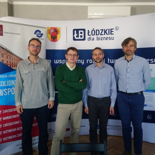 Tomasz Gąsiorowski i Adam Szymański, Zespół realizujący projekt LCA4Regions oraz prof. Andrzej Marcinkowski (Politechnika Łódzka) i prof. Tomasz Nitkiewicz (Politechnika Częstochowska) i