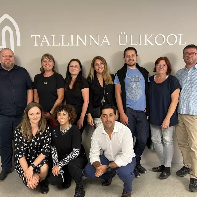 Konsorcjum projektowe podczas spotkania podsumowującego projekt High5 na Uniwersytecie w Tallinie